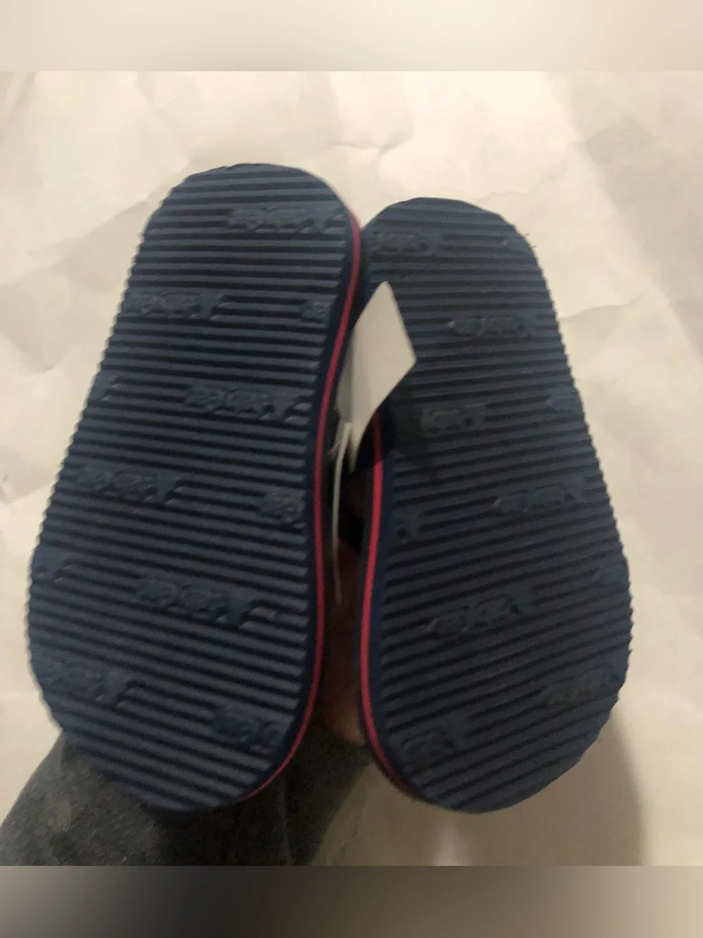Baby Gap flip flops 6-12M NWT
